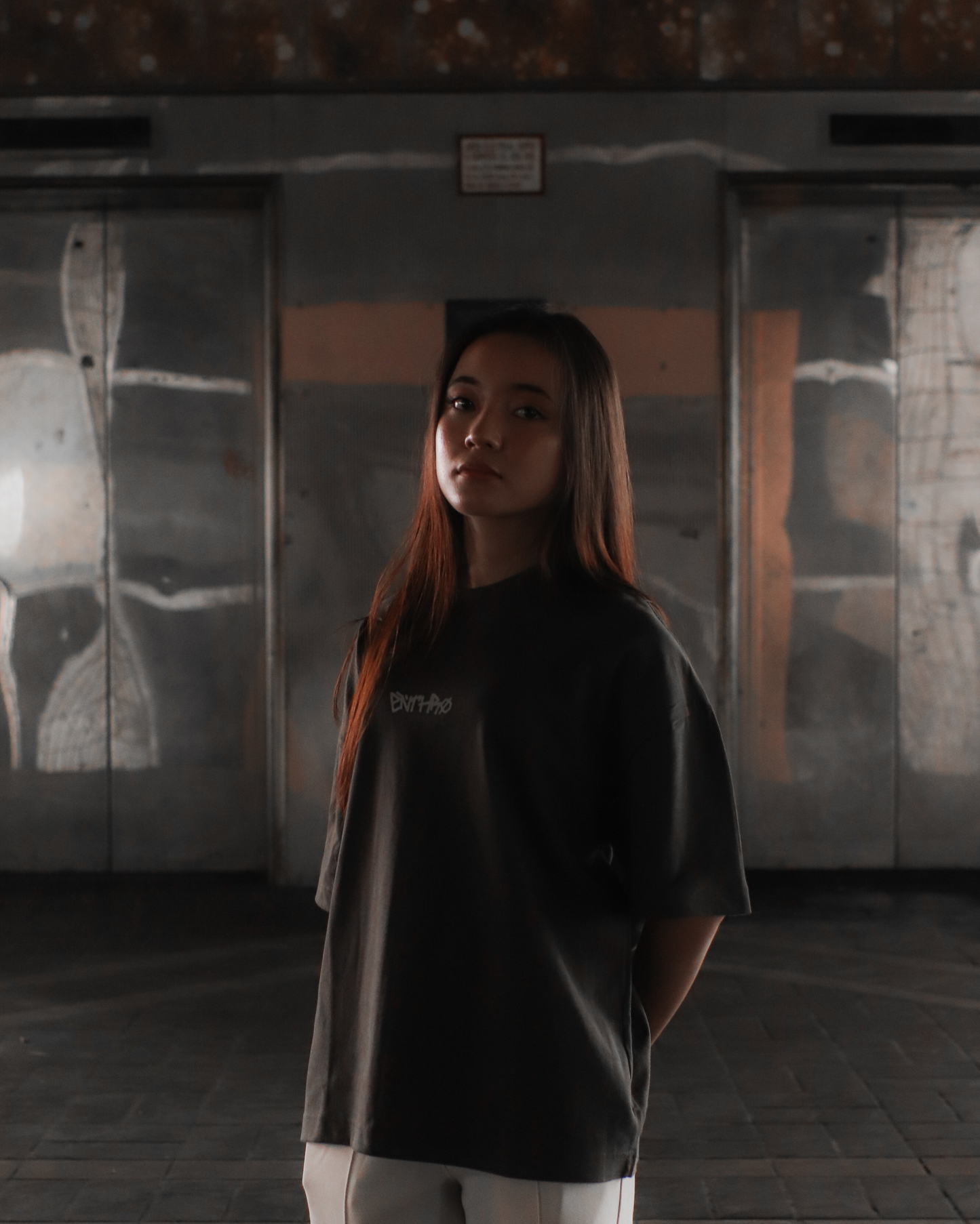 HEAVYWEIGHT BASIC TEE